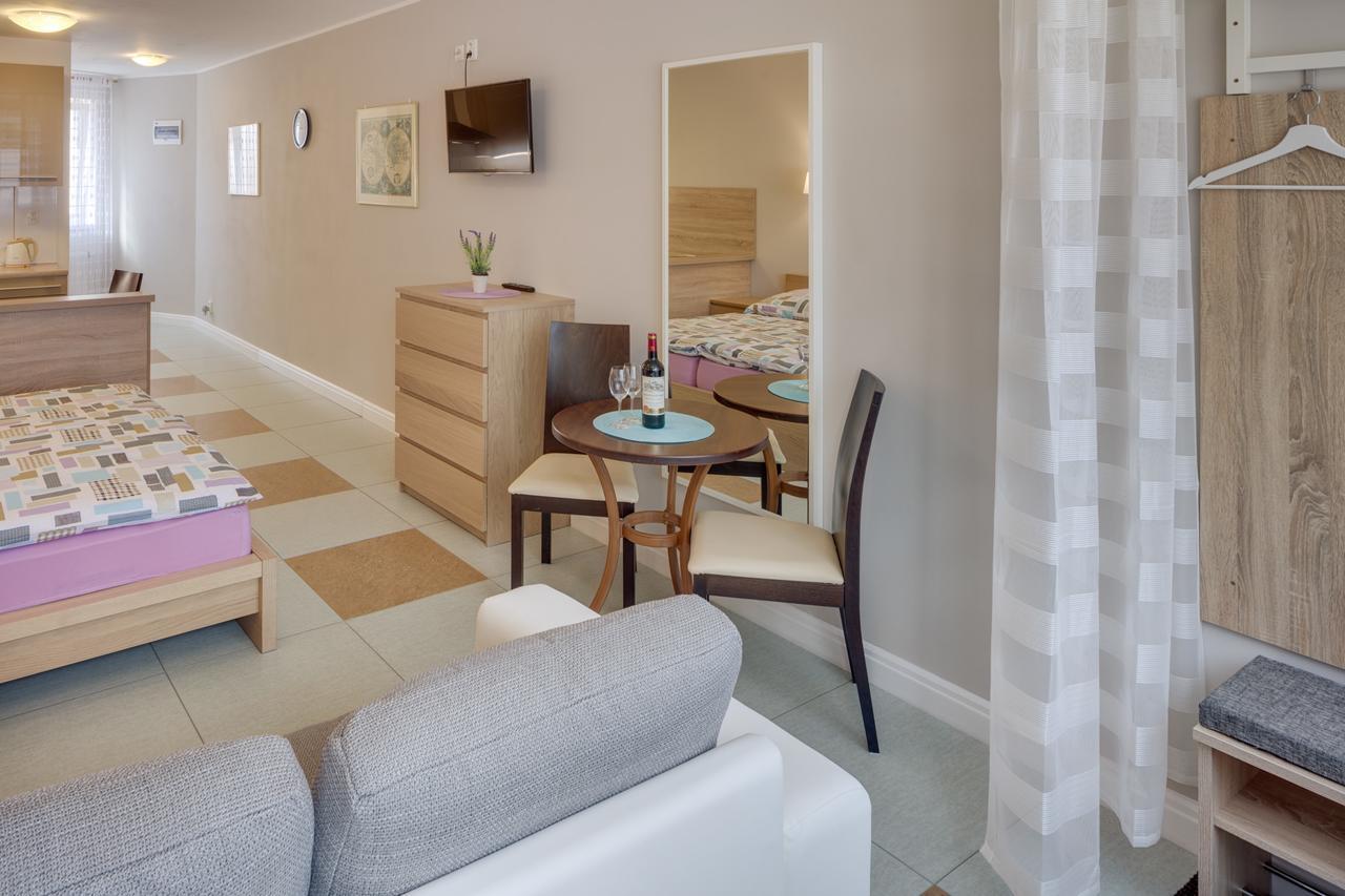 Apartements Studio 964 Libeznice Экстерьер фото